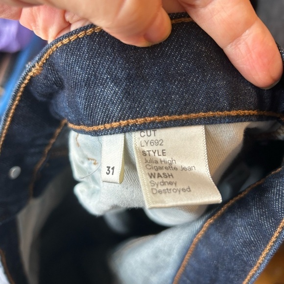NWT Reformation Julia High Cigarette Jean Wash Sydney
Destroyed - Picture 6 of 8